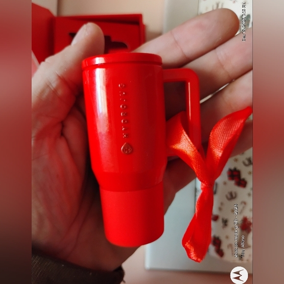 HydroJug Xmas Edition PR Box Exclusive Holly Ornament BNIB - In Hand Ships Fast - Picture 2 of 5